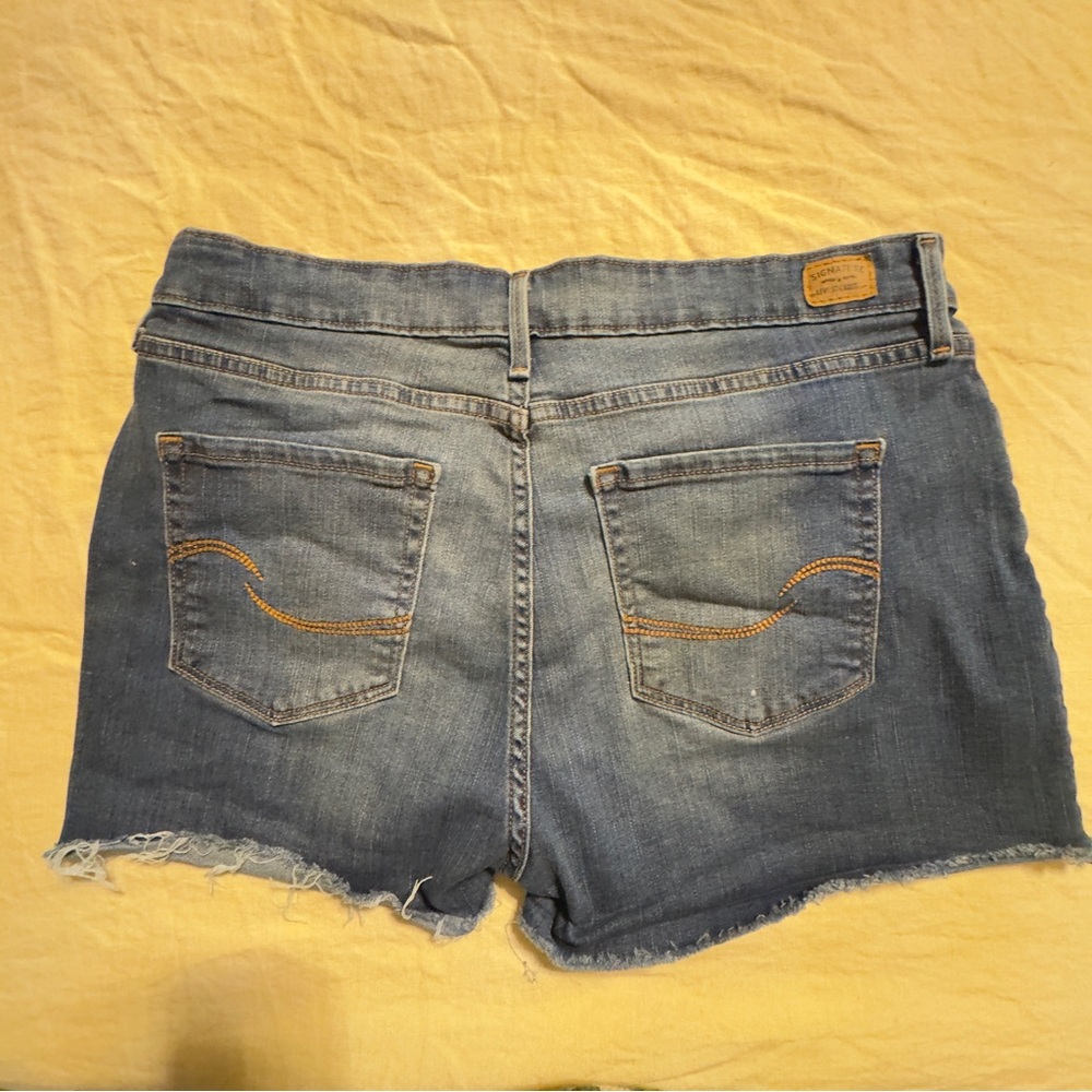 Levi Strauss Signature Modern Denim Shorts. Size 12/31.